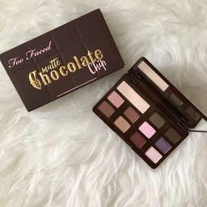 Too Faced Matte Chocolate Chip palette